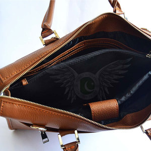 Sac pour ordinateur portable en cuir véritable, décontracté et confortable, avec options de transport réglables pour un usage quotidien - Product Image 5