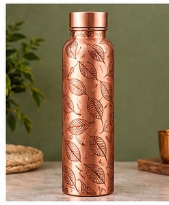 Botella de Agua de Cobre Hecha a Mano con Patrón Grabado de Montaña, Bosque y Lago, Portátil para Bebidas al Aire Libre - Product Image 2