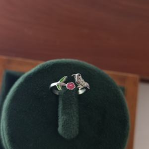 Anillo Ajustable Revalia con Esmalte, Diseño de Pájaro y Flor, Estilo Natural, para Mujer, Ideal para Regalo, Uso Diario - Product Image 1