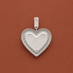 Pendentif cœur en argent 925 gravable avec diamant moissanite pour homme et femme - Product Image 4