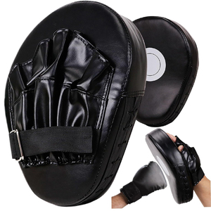 แผ่นรองมือสำหรับชกมวยไทยและมวยสากล - หนังวัวแท้ ป้องกันได้ดีและทนทาน - Product Image 6