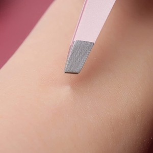 Pinzas para Cejas de Acero Inoxidable Plasma Gold, Diseño Puntiagudo e Inclinado, Reutilizables, Duraderas, para Depilación y Modelado de Cejas - Product Image 3