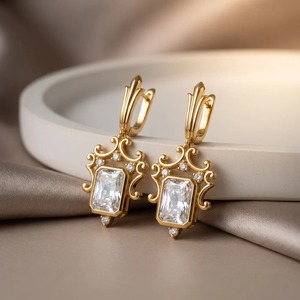 Pendientes de Oro Amarillo de 9K con Diamantes Cultivados en Laboratorio de Corte Radiante de 3 CTW, Estilo Lámpara, Joyería Fina Vintage, Venta al por Mayor OEM - Product Image 2