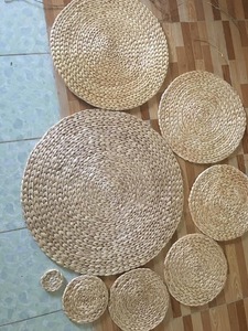 แผ่นรองจานทำมือจากผักตบชวา ขนาด 13 นิ้ว สำหรับตกแต่งบ้าน โต๊ะอาหาร ผลิตในเวียดนาม - Product Image 1