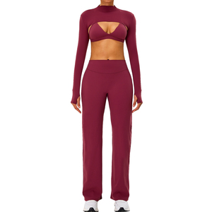 Ensemble de sport yoga trois pièces pour femme en nylon, avec logo frontal uni, séchage rapide, pantalon taille haute élastique effet push-up et crop top moulant sexy - Product Image 3