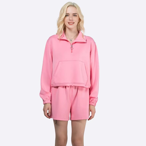 Ensemble décontracté pour femme : survêtement en maille avec pull à col zippé et manches longues, et short de détente – Ensemble deux pièces - Product Image 1