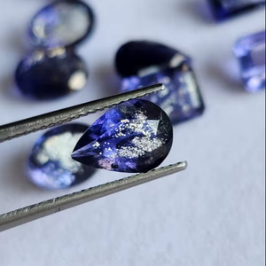 Piedras Preciosas Sueltas de Iolita Natural y Piedra del Sol al por Mayor - Multiformas Facetadas Azules y Blancas Brillantes para la Fabricación de Joyas - Product Image 4