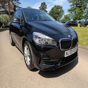 OFFRE JUSTE 2020 SÉRIE 2 ACTIVE TOURER 1.5 216D SE EURO 6 5 PORTES - Product Image 1