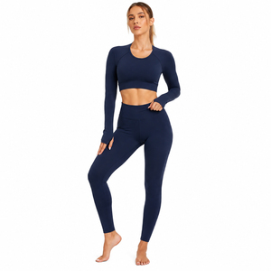 Ensemble 2 pièces de yoga pour femme : Crop top uni à manches longues et leggings en polyester à taille haute élastique, idéal pour la gym et l'entraînement (personnalisable) - Product Image 1