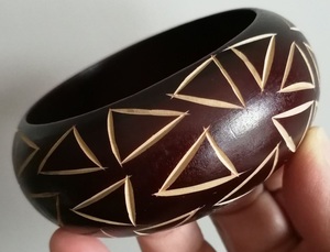 Brazaletes de Madera con Acabado de Lujo, Joyería Elegante para Damas, Estilo Étnico Clásico, Hechos por Apex Align - Product Image 4