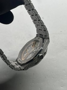 นาฬิกาข้อมือ ETA Mechanical สแตนเลสสตีล ประดับเพชร หน้าปัดแซฟไฟร์คริสตัล แสดงผลแบบอนาล็อก พร้อมวันที่ สำหรับทุกเพศ หรูหรา ทันสมัย - Product Image 3