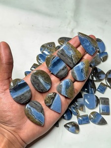Opale bleue naturelle unique, pierres précieuses en cristal, cabochon d'opale bleue, prix compétitif pour la fourniture en gros OEM de bijoux - Product Image 3