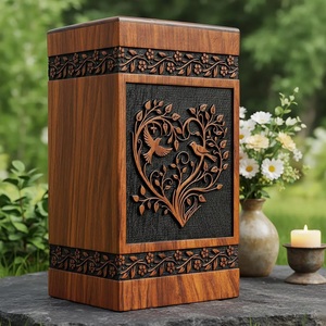 Urne funéraire artisanale en bois de rose, style américain, écologique et durable, avec gravure de cœurs et d'oiseaux - Product Image 6