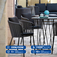 Tabouret de bar d'extérieur rembourré avec accoudoirs en corde tressée pour café, restaurant, hôtel, usage commercial, vente en gros