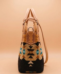Bolso de hombro estilo vaquero con estampado floral en relieve y ribete tejido para uso diario - Product Image 2