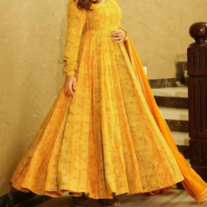 Hermoso Vestido Anarkali de Diseño Indio-Pakistaní en Tela Georgette con Bordado Elegante para Fiestas, Bodas, Uso Casual y Tradicional para Mujeres - Product Image 1