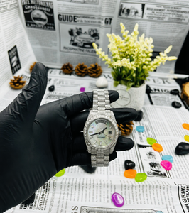 Reloj con caja y esfera con incrustaciones de diamantes, acero inoxidable, con bisel de diamantes cultivados en laboratorio VVS y diseño elegante para unisex. - Product Image 1