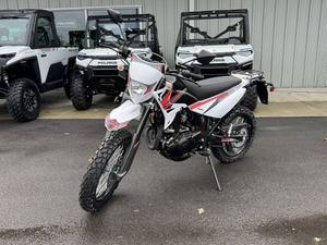 Oferta Destacada 2023: Motocicleta Deportiva Dual SSR Motorsports XF250 Nueva - Product Image 6