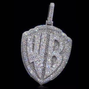 Collar con Colgante de Escudo WB Personalizado, Chapado en Oro Blanco, Plata de Ley 925, con Incrustaciones de Diamantes Moissanite, Estilo Hip Hop, para Hombre - Product Image 1