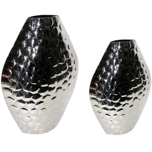 2025 nouveau Design décoration de la maison Pot de fleur en métal haute qualité artisanat indien Vase pour jardin Unique haut Standard produit - Product Image 4