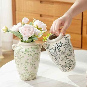 Vase de table en céramique minimaliste, finition mate, fait main, 8-16 pouces - Product Image 4