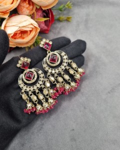 Pendientes de diseñador con cuentas de cristal y piedras preciosas talladas en forma de princesa, estilo Jhumka, para mujer, tradicionales, para fiestas y eventos, venta al por mayor. - Product Image 6