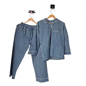 Conjunto de Pijama para Mujer, 100% Algodón, Estampado Geométrico, Manga Larga, Cuello Camisero, Suave, Estilo Clásico - Product Image 1