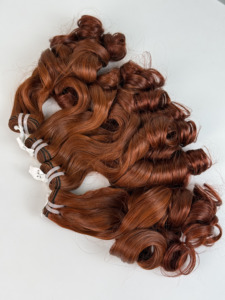 Extensions de cheveux humains bouclés et rebondissants de 24 pouces, couleur cuivre brun – Cheveux vierges vietnamiens, doux et volumineux, 100 % cheveux humains - Product Image 5