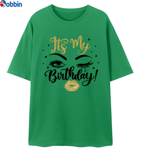 T-shirt décontracté sport pour femme, coupe ample, épaules tombantes, personnalisé, en polyester respirant et écologique, avec lettres dorées - Product Image 4