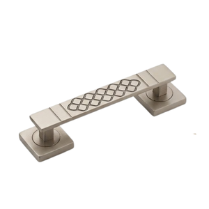 Puerta Principal de Latón de Lujo Premium |   Manija de Puerta con Acabado en Oro Rosa PVD y Negro Mate, Diseño para Puertas de Entrada de Alta Resistencia - Product Image 3