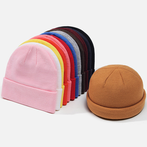 Gorro de Punto Acanalado con Borde Plegado, Gorro de Invierno, Gorra Casual de Estilo Urbano para Hombre y Mujer - Product Image 1