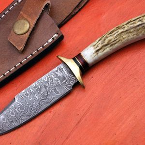 Cuchillo de Caza de Acero de Damasco Hecho a Mano, Hoja Fija, para Supervivencia, Camping, Bushcraft, con Funda de Cuero - Product Image 2
