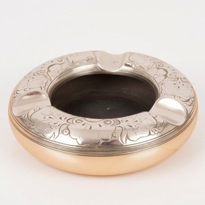 Cendrier carré en métal vintage plaqué argent, cendrier de table décoratif sculpté, accessoire de fumeur pour bar - Product Image 3
