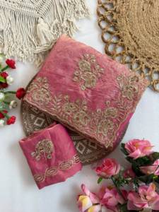 Sari en satin rose Leranath Fashion Fandy avec broderie de perles et bordure à sequins, tenue de mariage indienne traditionnelle pour femme, recyclé - Product Image 1