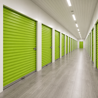 Unidades de Almacenamiento Interior con Puertas Enrollables Verdes, Sistema Modular para Instalaciones de Almacenamiento Modernas