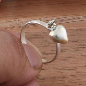 Bague de promesse classique en argent sterling 925 en forme de cœur pour femme, idéale pour les fêtes romantiques, mariages et fiançailles, vente en gros - Product Image 2