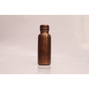 Bouteille d'eau en cuivre pur 1000 ml avec motif gravé à la main, bienfaits ayurvédiques pour la santé, bouteille de voyage écologique pour le yoga et la gym - Product Image 1