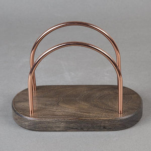 Porte-serviettes moderne en fil doré rose et base en bois foncé – Support à mouchoirs en fil métallique en forme d'arc - Product Image 3