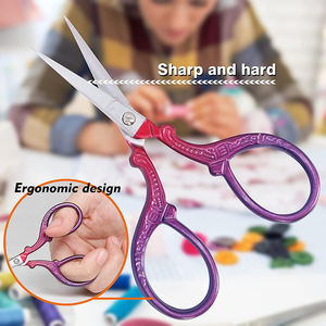 Tijeras de Bordado Profesionales con Hojas de Acero Inoxidable Afiladas y Puntas Finas para Costura y Belleza - Product Image 4