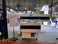 Nouvelle machine automatique de fabrication de badges/étiquettes en TPU/silicone à effet 3D, 900 mm, pour vêtements, chapeaux, cuir, coton, polyester, avec 4 têtes d'impression, garantie 1 an