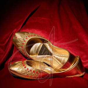 Zapatos Khussa para Mujer, Antideslizantes, Parte Superior de Cuero Sintético, Suela Antideslizante, Colores y Tallas Personalizables, Venta Directa de Fábrica desde Pakistán - Product Image 3