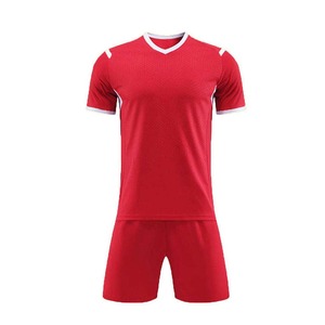 Uniforme de football pour hommes avec logo personnalisé imprimé numériquement, manches courtes, séchage rapide, respirant, prix de gros - Product Image 1