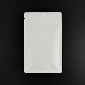 Sac alimentaire en film laminé conçu pour le stockage des aliments frais et transformés, offrant une protection multicouche - Product Image 1