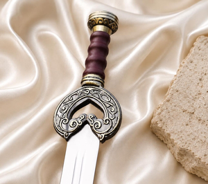 Réplique d'épée de fantaisie artisanale en acier inoxydable avec manche en bois orné et plaque murale en bois, couteau de combat/camping OEM - Product Image 3