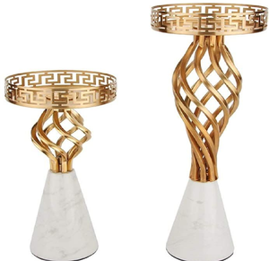 Cercles dorés contemporains en bambou entrelacés avec inserts en verre transparent pour bougies ; disponibles à prix de gros. - Product Image 3