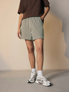 Ensemble t-shirt et short pour femmes, haute qualité, prix bas, tissu doux, t-shirt et short surdimensionnés pour femmes, pour un usage décontracté - Product Image 2