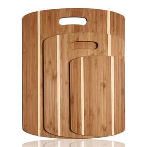 Tabla de cortar clásica de madera para cocinar en casa, que mejora la experiencia de preparación de alimentos con una construcción de madera confiable. - Product Image 5