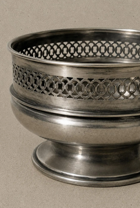 Bol à fruits rond sur pied en argent, finition antique, centre de table décoratif, fournisseur en gros OEM ODM - Product Image 5