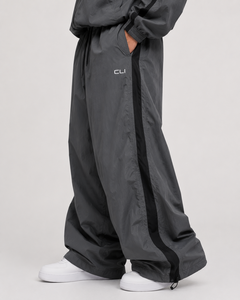 Survêtement unisexe en nylon coupe-vent surdimensionné avec fermeture éclair, panneau contrastant, logo personnalisé, veste coupe-vent imperméable et pantalon de jogging – Vente en gros - Product Image 4