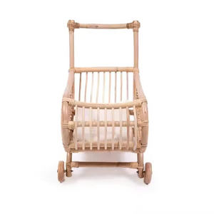 Cochecito de juguete de ratán tejido con asa para niños, carrito de arrastre para muñecas, juguete infantil - Product Image 2